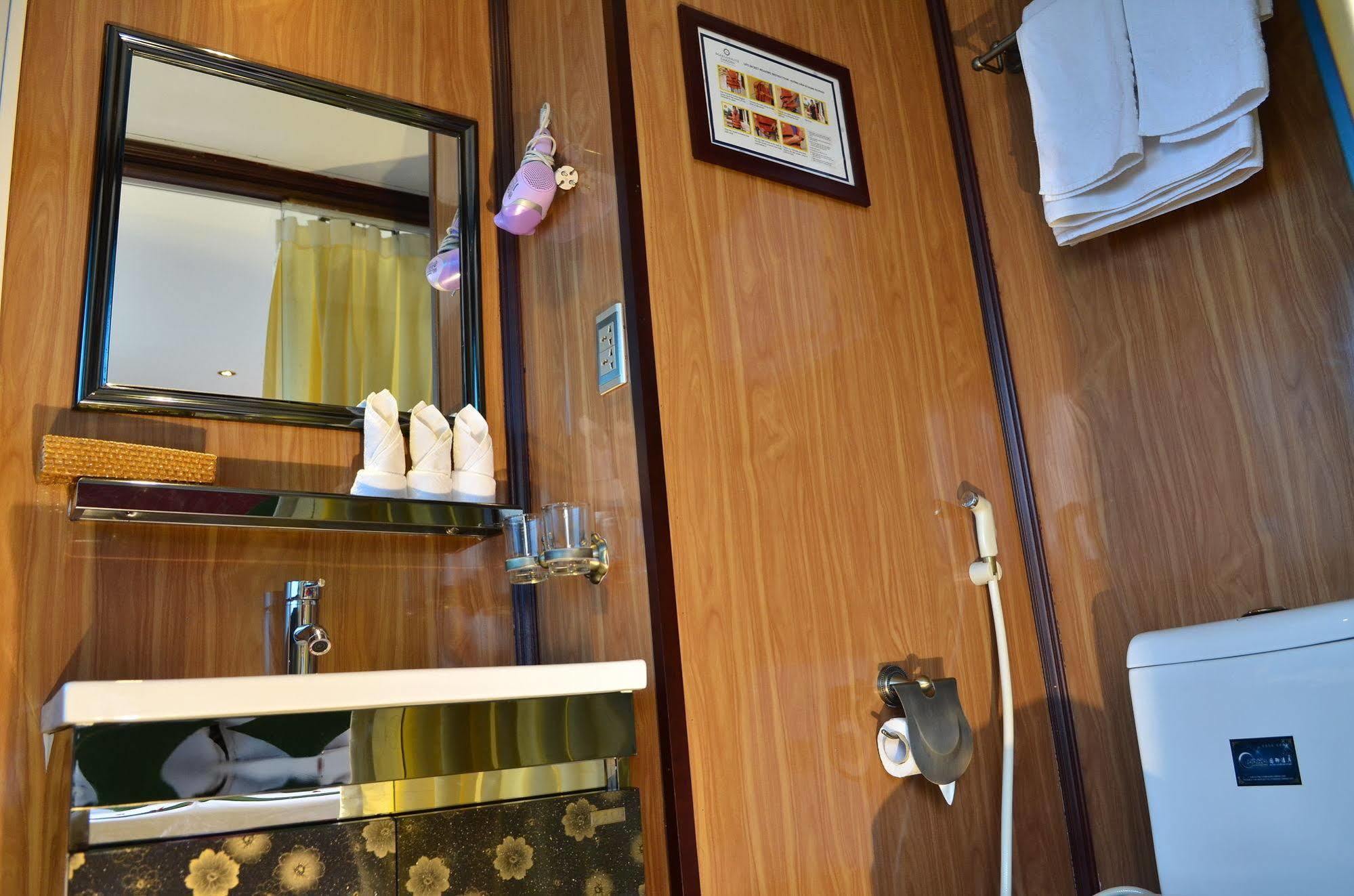 Garden Bay Luxury Cruise Hotel Ha Long Buitenkant foto
