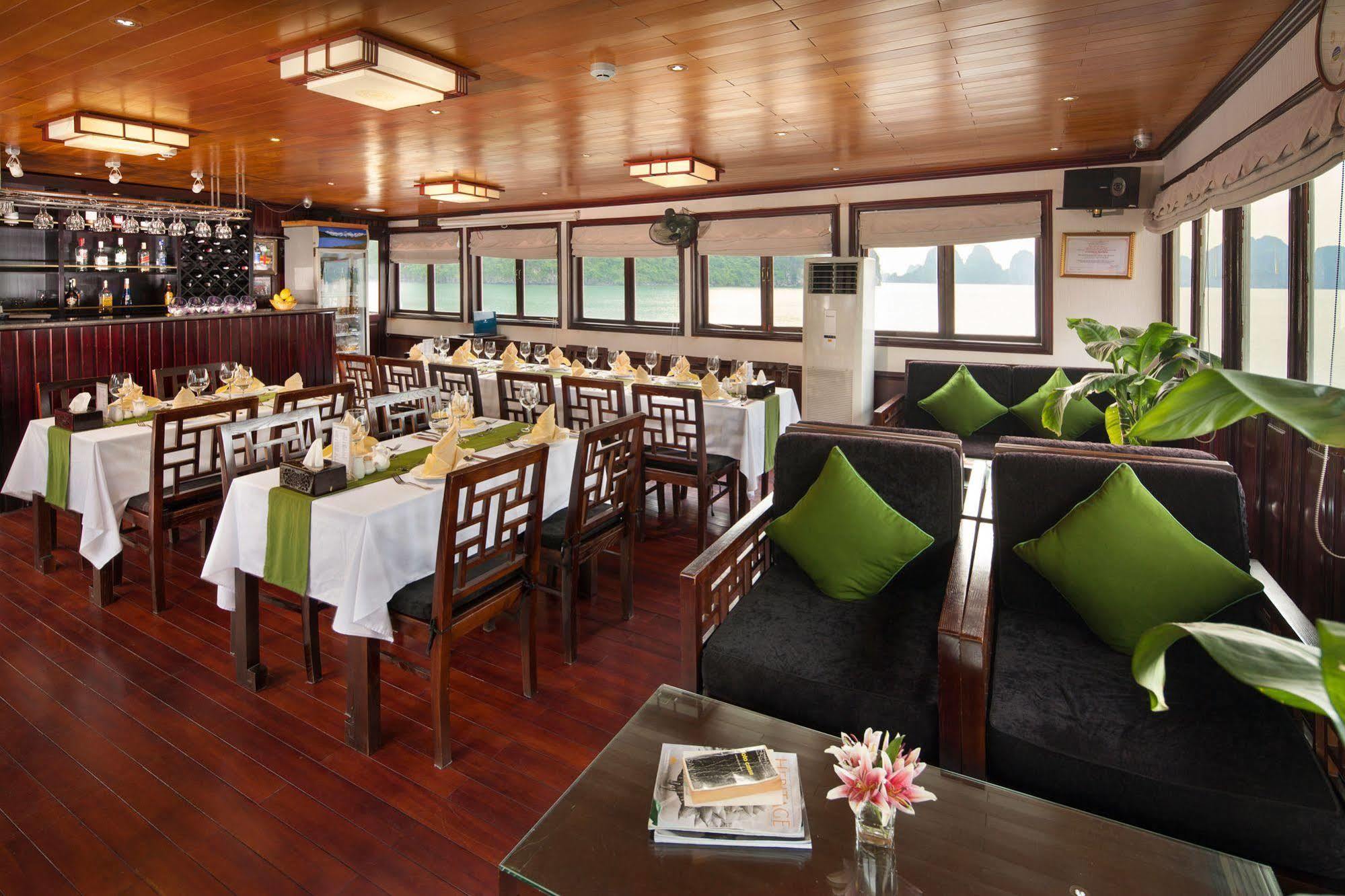 Garden Bay Luxury Cruise Hotel Ha Long Buitenkant foto