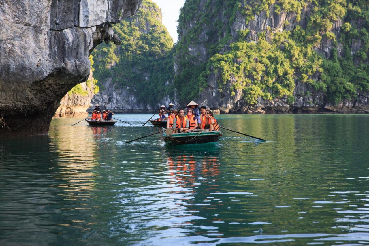 Garden Bay Luxury Cruise Hotel Ha Long Buitenkant foto