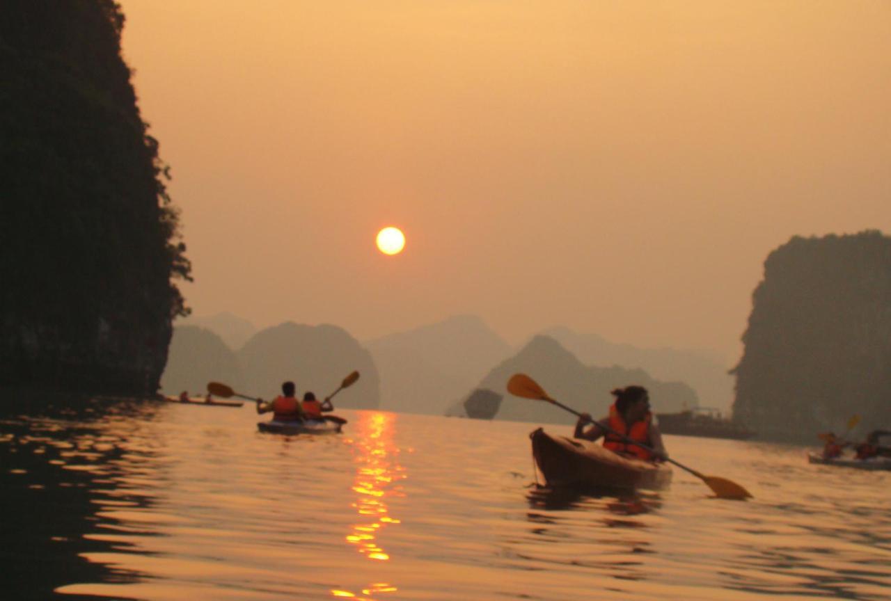 Garden Bay Luxury Cruise Hotel Ha Long Buitenkant foto